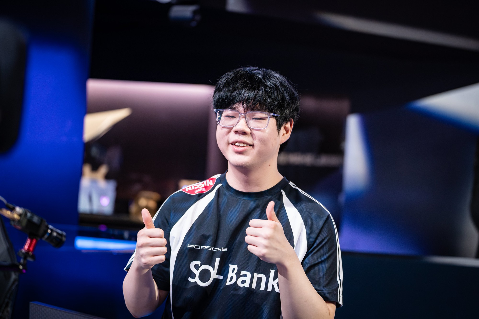 LazyFeel突然被敏感词攻击，让越南英雄联盟观众愤怒- Information